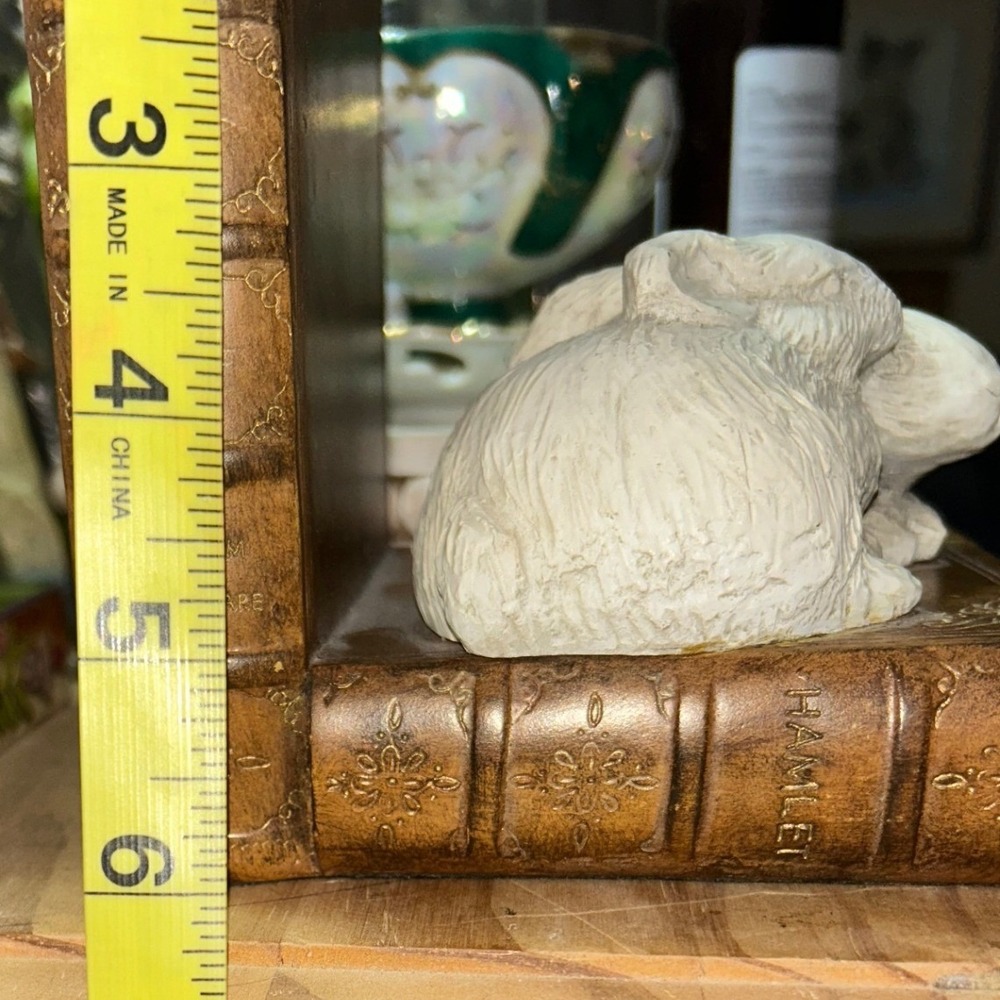 Vintage Style Rabbit on Faux Hamlet Book Bookend Bunny Decor Ceramic/Resin - Picture 8 of 8
